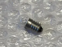 BAGLYGTE PÆRE, ( SOKKEL E10 ) 6 VOLT 3 WATT.