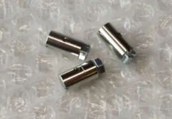 KABEL NIPPEL MED SKRUE, 8 X 15 MM.