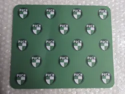 PUCH MUSEMÅTTE, MED SMÅ PUCH LOGOER