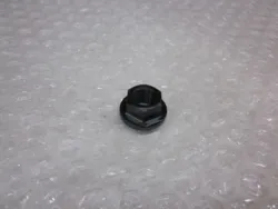 SVINGHJULS MØTRIK M10 X 1 MM. SOM ORIGINALT - SORT