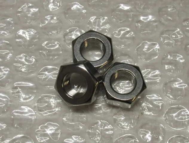 SEKSKANTMØTRIK M10 X 1 MM.