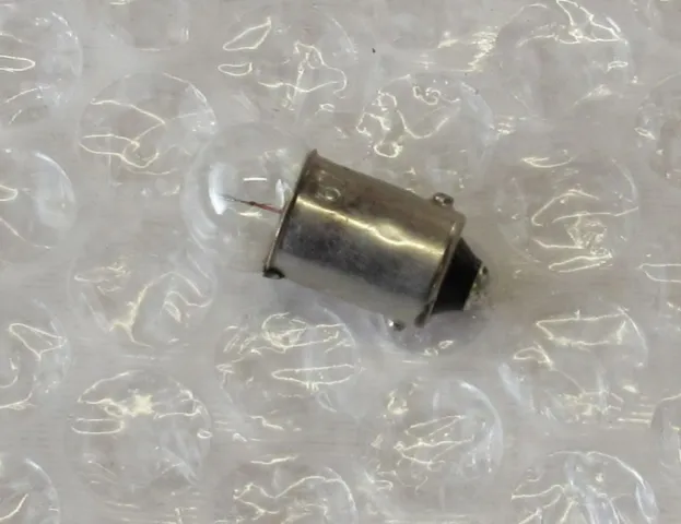 BAGLYGTE PÆRE, BA9S, 6 VOLT 3 WATT.