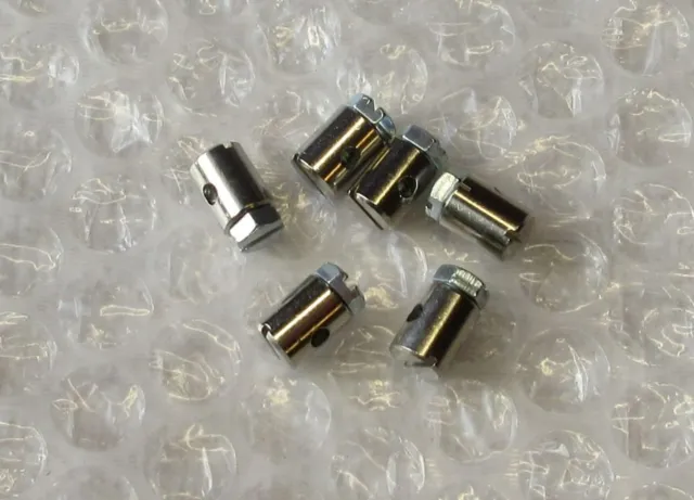 KABEL NIPPEL MED SKRUE, 8 X 9 MM.