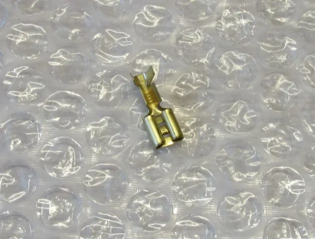 SPADESTIK 6,3 MM., MESSING 10 STK