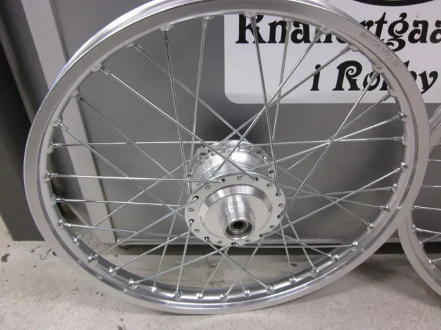EGERHJULSÆT 17", SØLV ELOXERET 17 x 1,20 PUCH MAXI