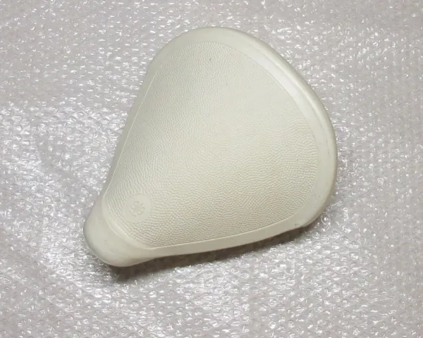 "BATEGU" MODEL SADEL, BEIGE