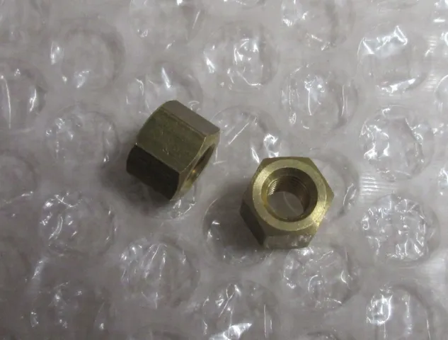 CYLINDER MØTRIK M6 X 8 MM. MESSING