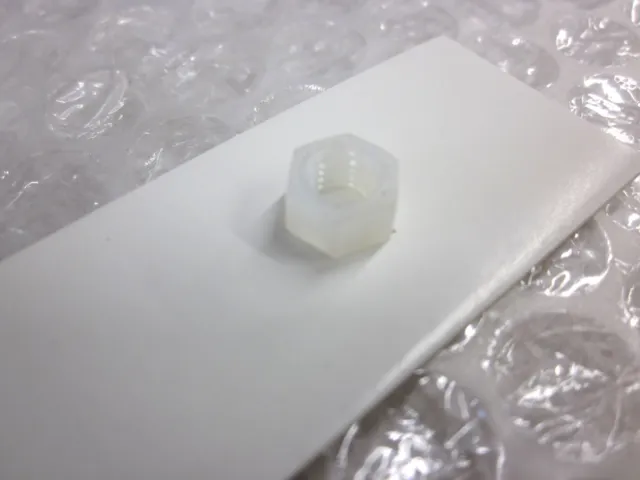 SIKRINGSMØTRIK PLAST, M5 - GREB