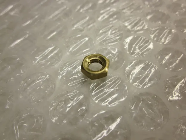 MØTRIK M5 x 1,75 MM, FOR JUSTERSKRUE TIL SVANEHALS