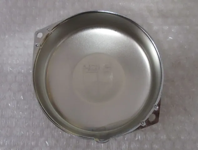 MAXI MAGNETDÆKSEL, KROM, PRÆGET PUCH LOGO