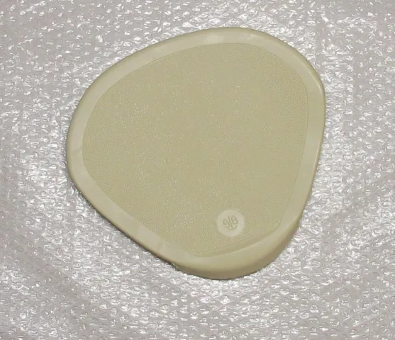 "BATEGU" MODEL SADEL GUMMI, BEIGE