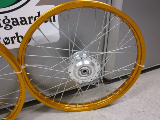 EGERHJULSÆT 17" GULD ELOXERET 17 x 1,20, PUCH MAXI