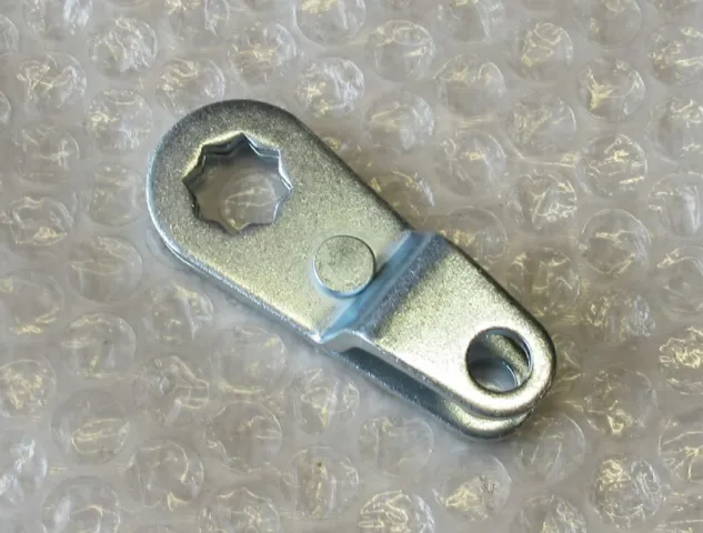 BREMSEARM LELEU, BAGHJUL